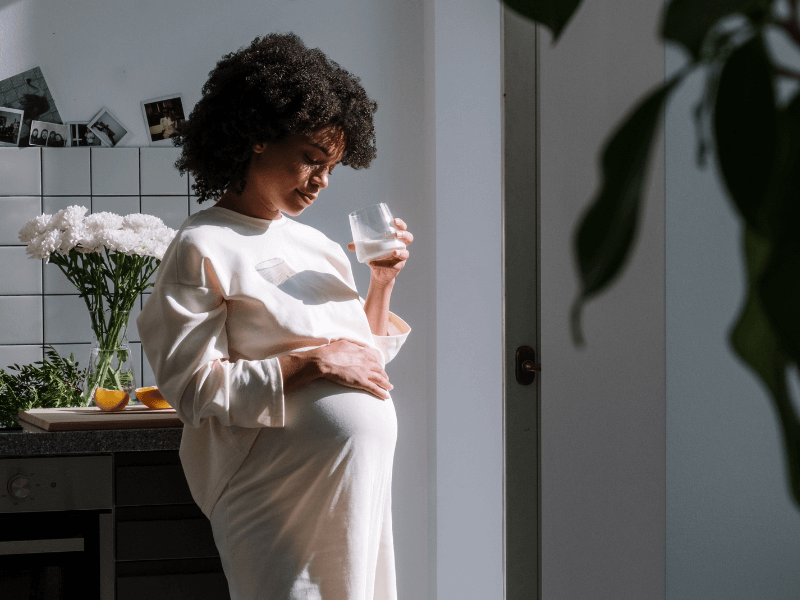 Prendre soin de soi pendant la grossesse : tout ce qu'il faut savoir sur l'hydratation